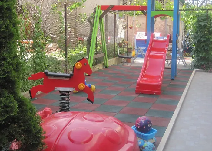 Vladimirov 2* Πριμόρσκο